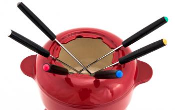 Zestaw do fondue eliwny emaliowany Lunch w kolorze soczystej wini - Chasseur