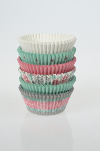 Papilotki do muffinw „kolorowa zima” (150 sztuk) - 415-5387 - Wilton