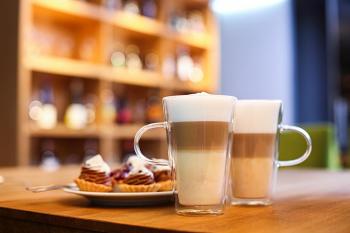 Szklanka z podwójną ścianką do latte (pojemność: 320 ml) - Amo - Vialli Design