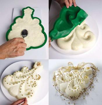 Forma silikonowa do ciasta w choinki, zielona - Pavoni 