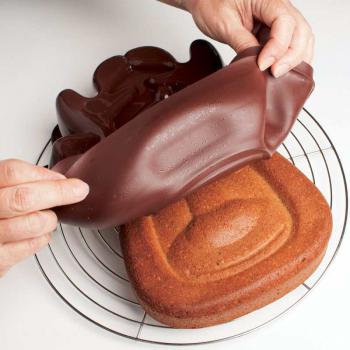 Forma silikonowa do ciasta w renifera Rudolpha, brzowa - Pavoni