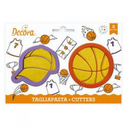 Foremki plastikowe, piłka do koszykówki i czapeczka (2 ...