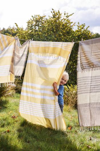Kocyk piknikowy lub ręcznik plażowy Ella Hamam (wym. 145 × 250 cm) beżowy - Outdoor- Sagaform